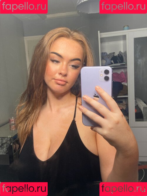 Neave Dare Onlyfans Photo Gallery 