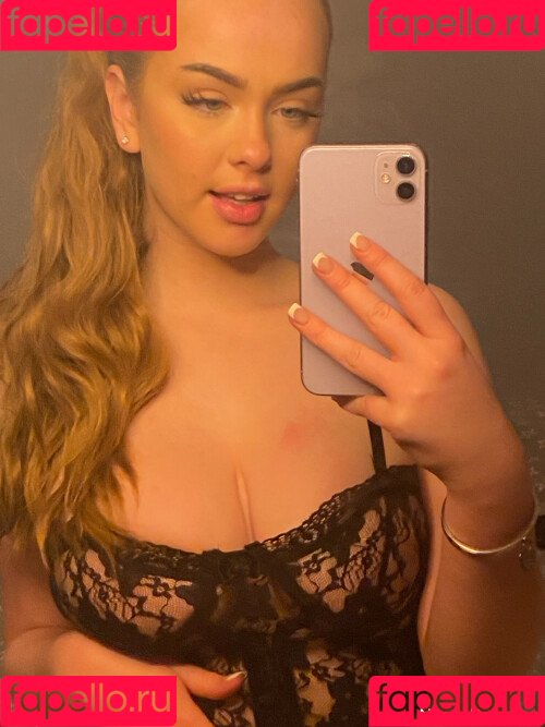 Neave Dare Onlyfans Photo Gallery 