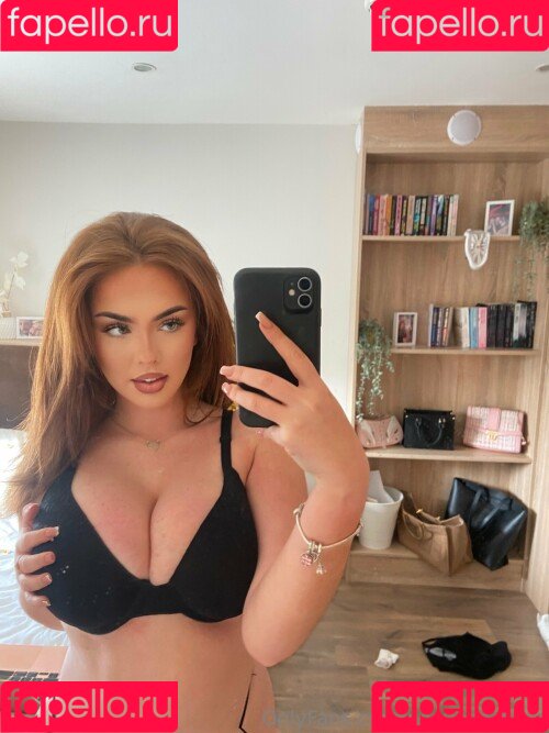 Neave Dare Onlyfans Photo Gallery 