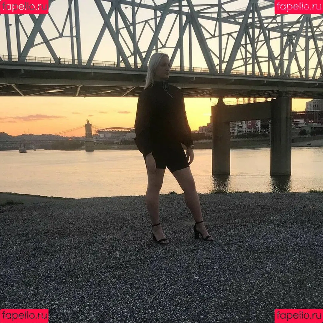 Alexandra Onlyfans Photo Gallery 