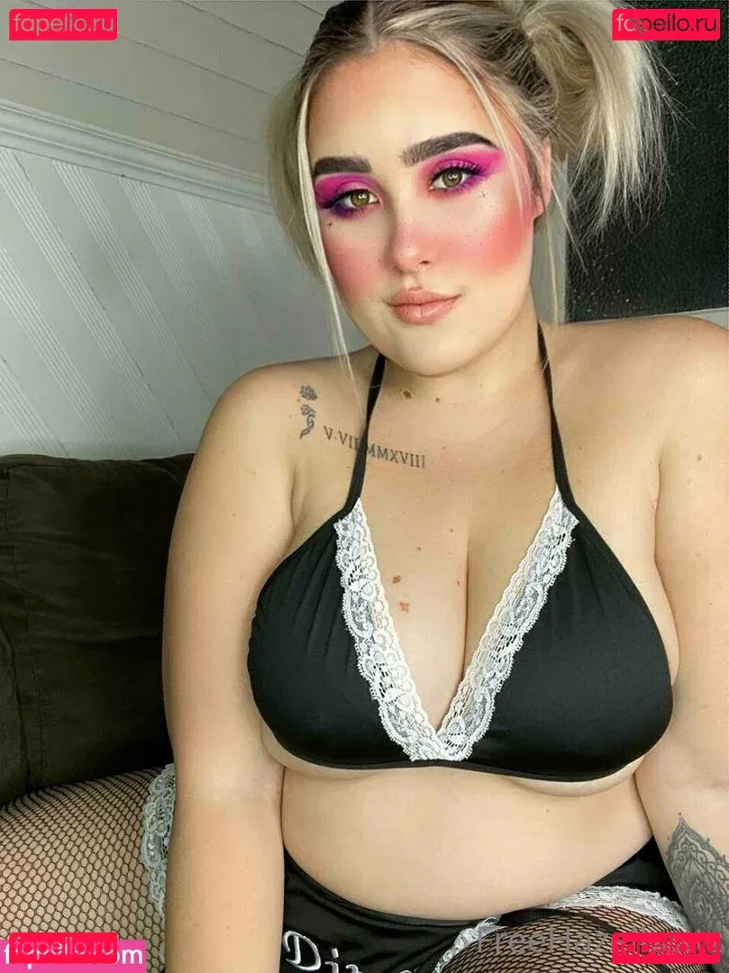 freehazelbuttz Onlyfans Photo Gallery 