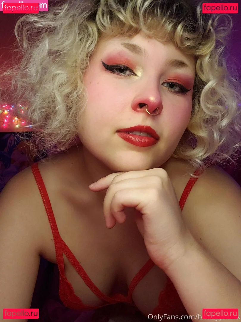 bunnyymilkk Onlyfans Photo Gallery 