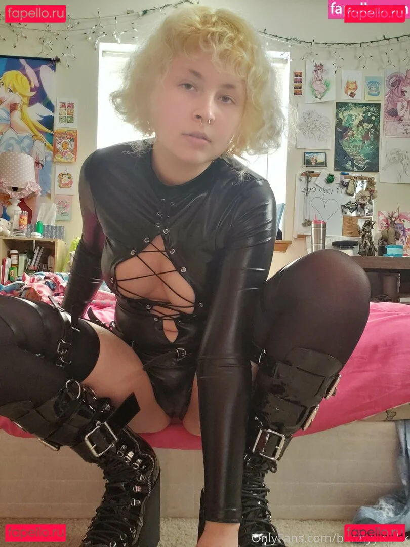 bunnyymilkk Onlyfans Photo Gallery 