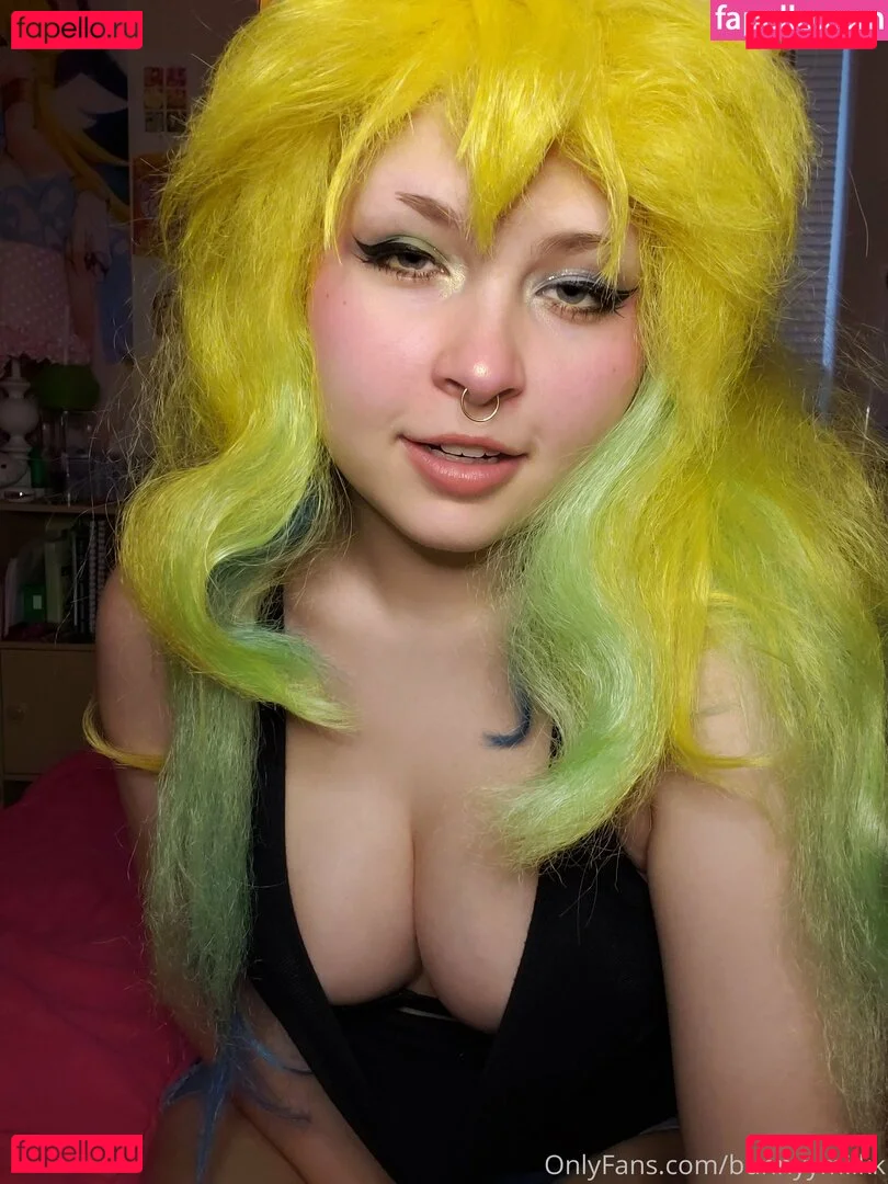 bunnyymilkk Onlyfans Photo Gallery 