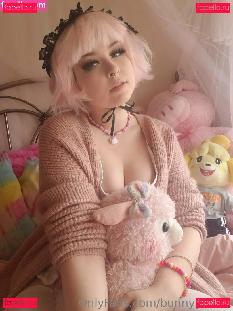 bunnyymilkk Onlyfans Photo Gallery 