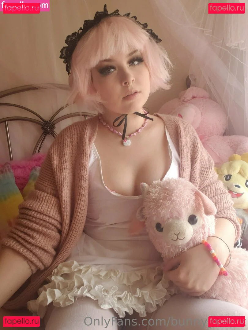 bunnyymilkk Onlyfans Photo Gallery 