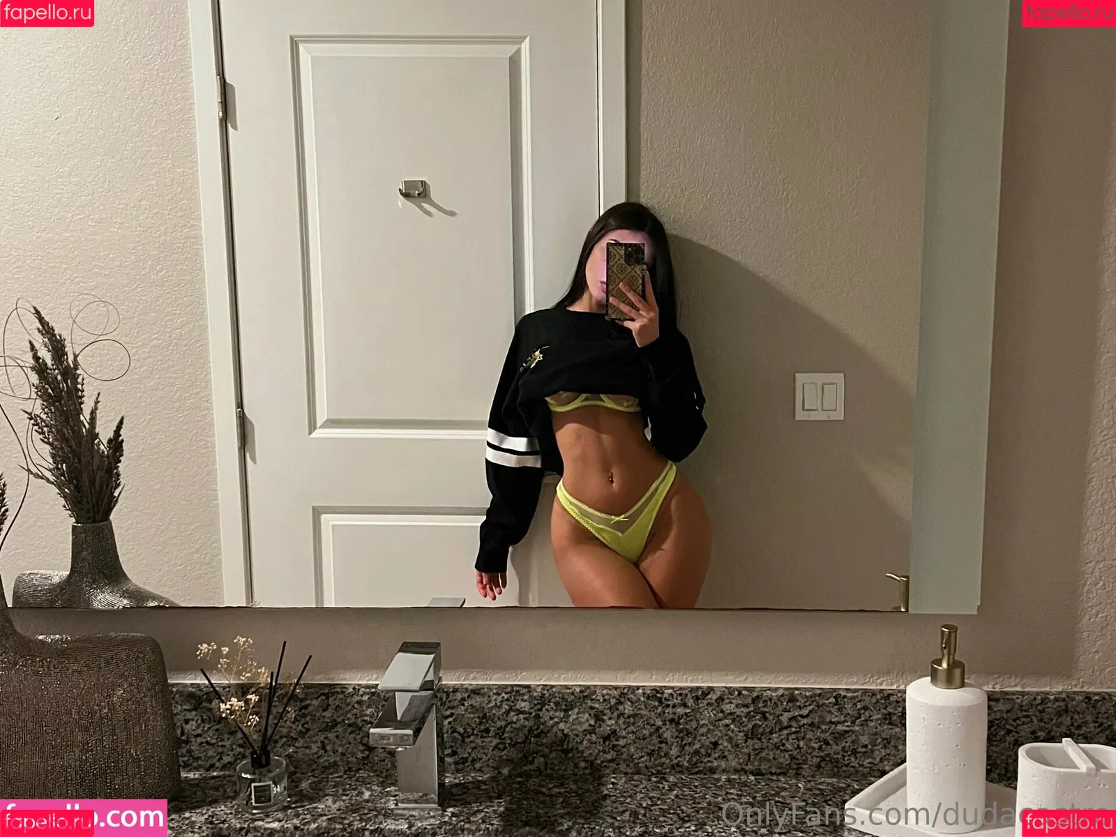Duda Castro Onlyfans Photo Gallery 