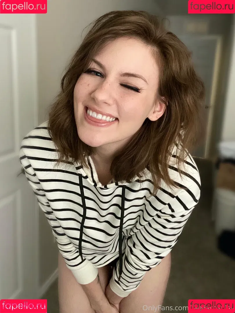 faeliafire Onlyfans Photo Gallery 
