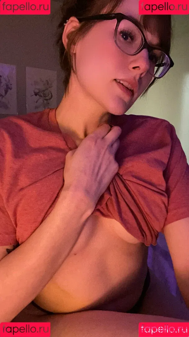 faeliafire Onlyfans Photo Gallery 