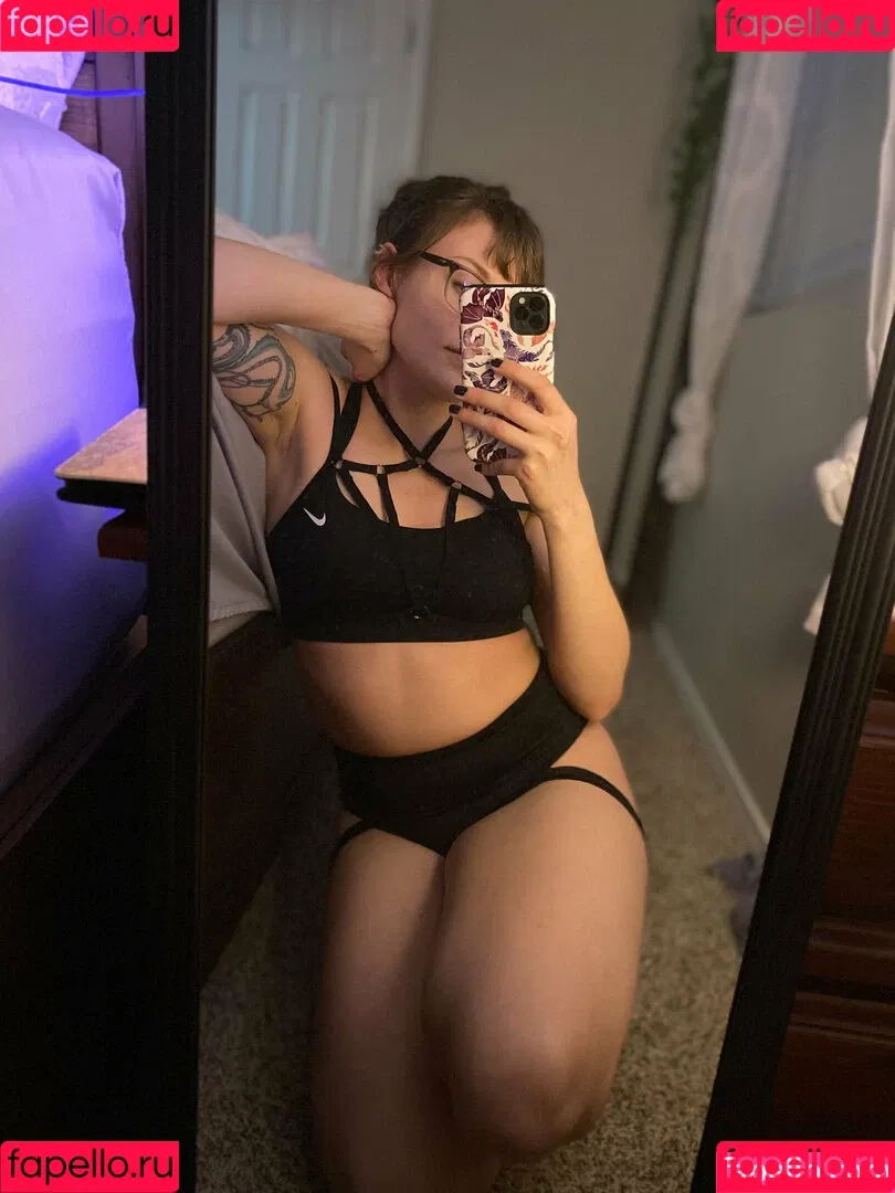 faeliafire Onlyfans Photo Gallery 