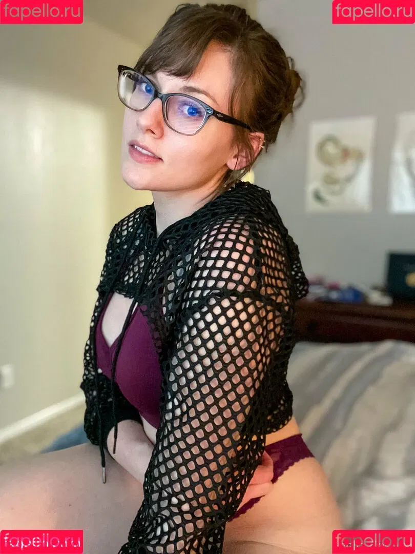 faeliafire Onlyfans Photo Gallery 