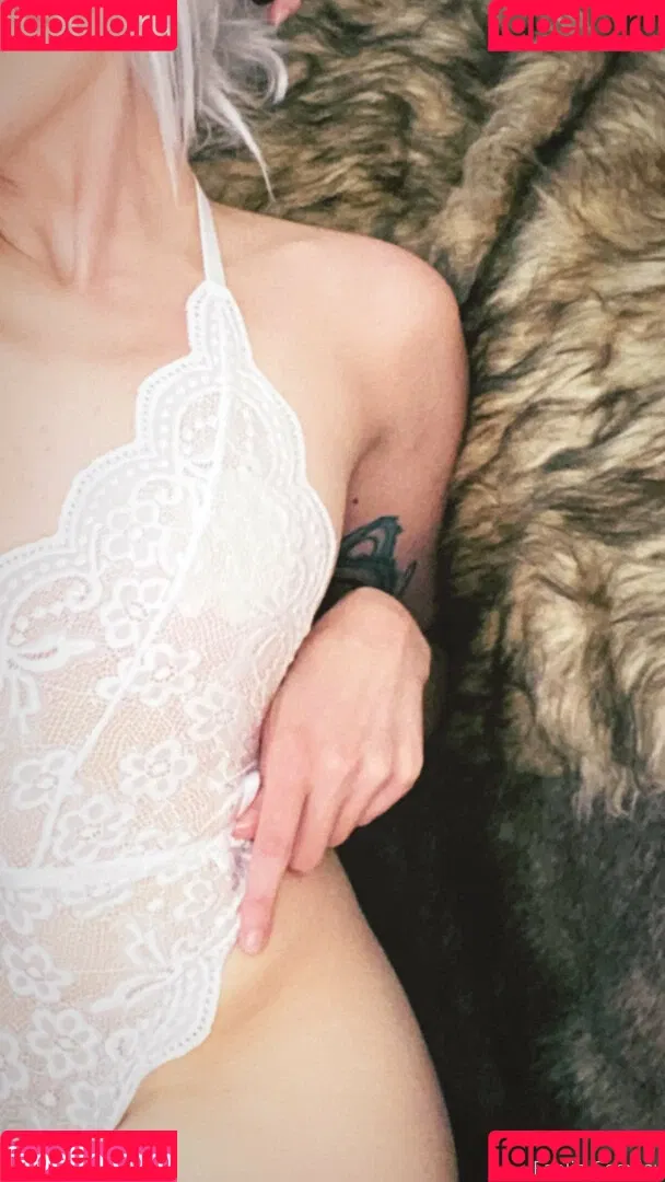 faeliafire Onlyfans Photo Gallery 