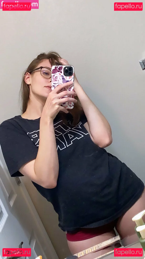 faeliafire Onlyfans Photo Gallery 