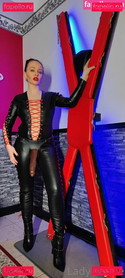 onlinefemdom Onlyfans Photo Gallery 