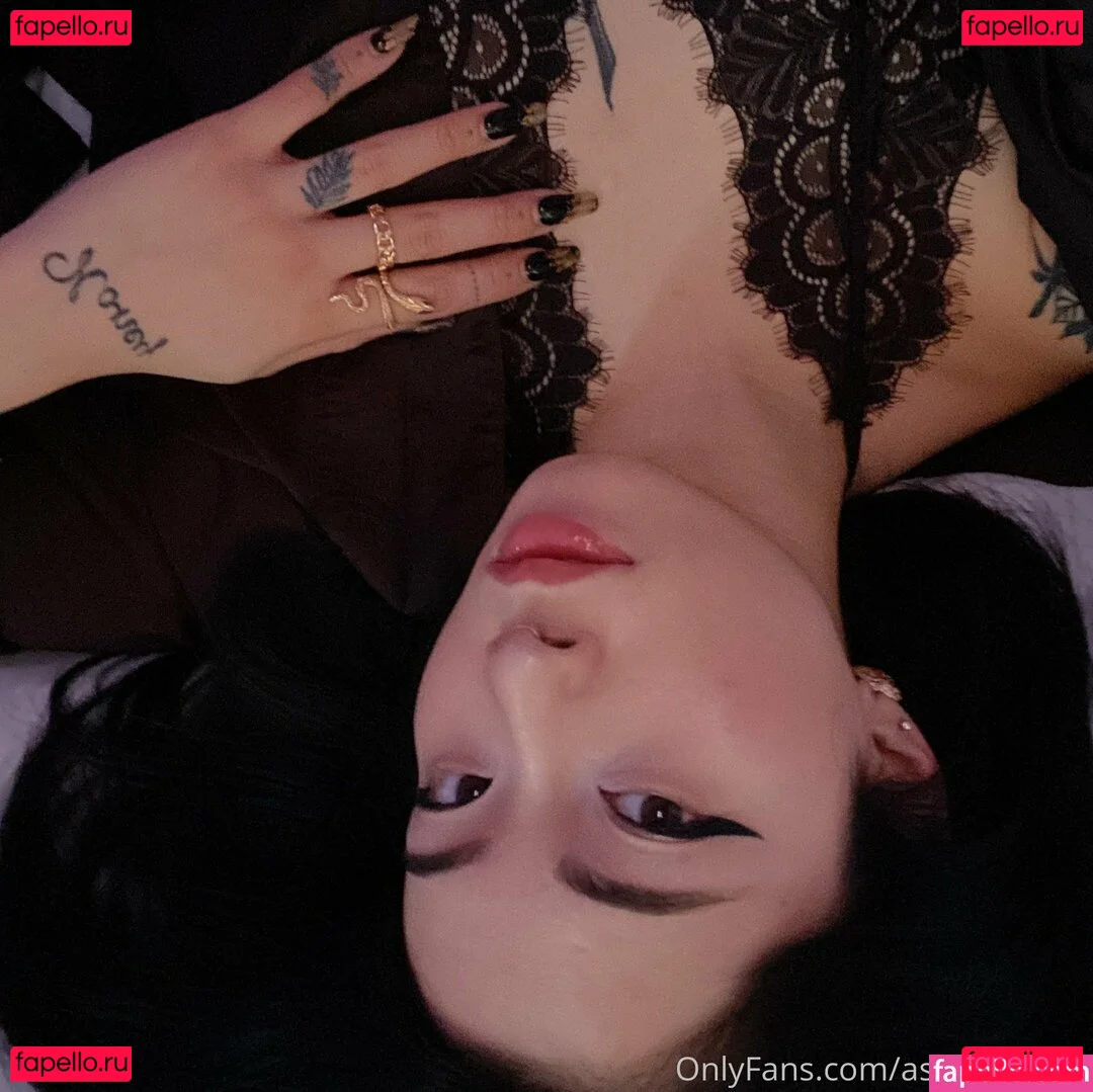 asianninavip Onlyfans Photo Gallery 