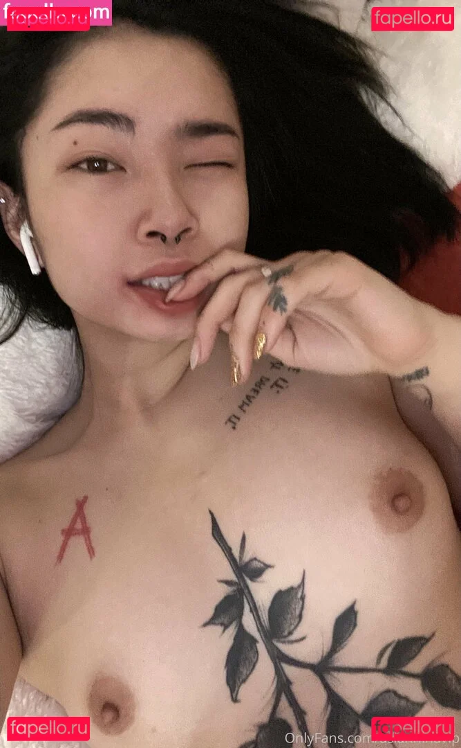 asianninavip Onlyfans Photo Gallery 
