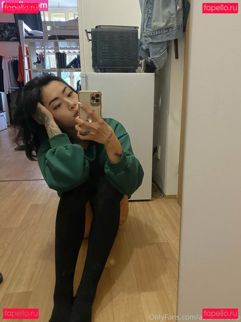 asianninavip Onlyfans Photo Gallery 