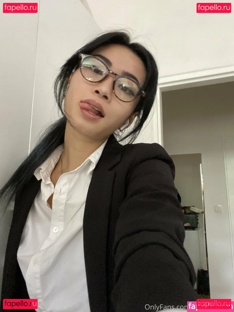 asianninavip Onlyfans Photo Gallery 