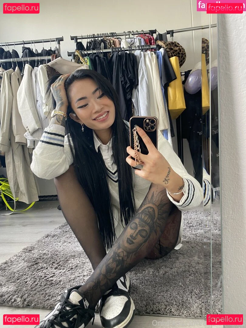 asianninavip Onlyfans Photo Gallery 