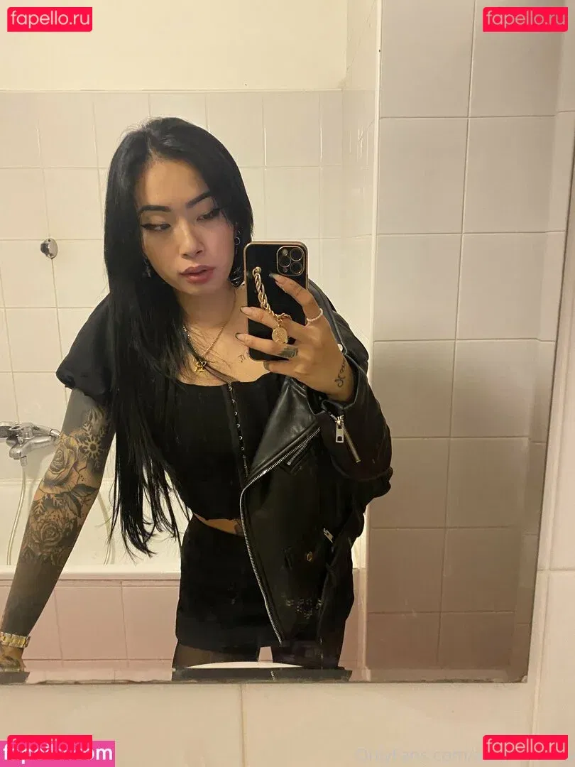 asianninavip Onlyfans Photo Gallery 