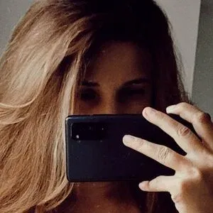 Cute Kami Onlyfans Photo Gallery 