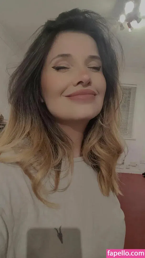 Cute Kami Onlyfans Photo Gallery 