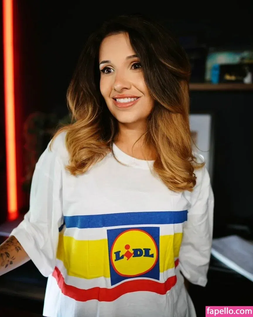 Cute Kami Onlyfans Photo Gallery 