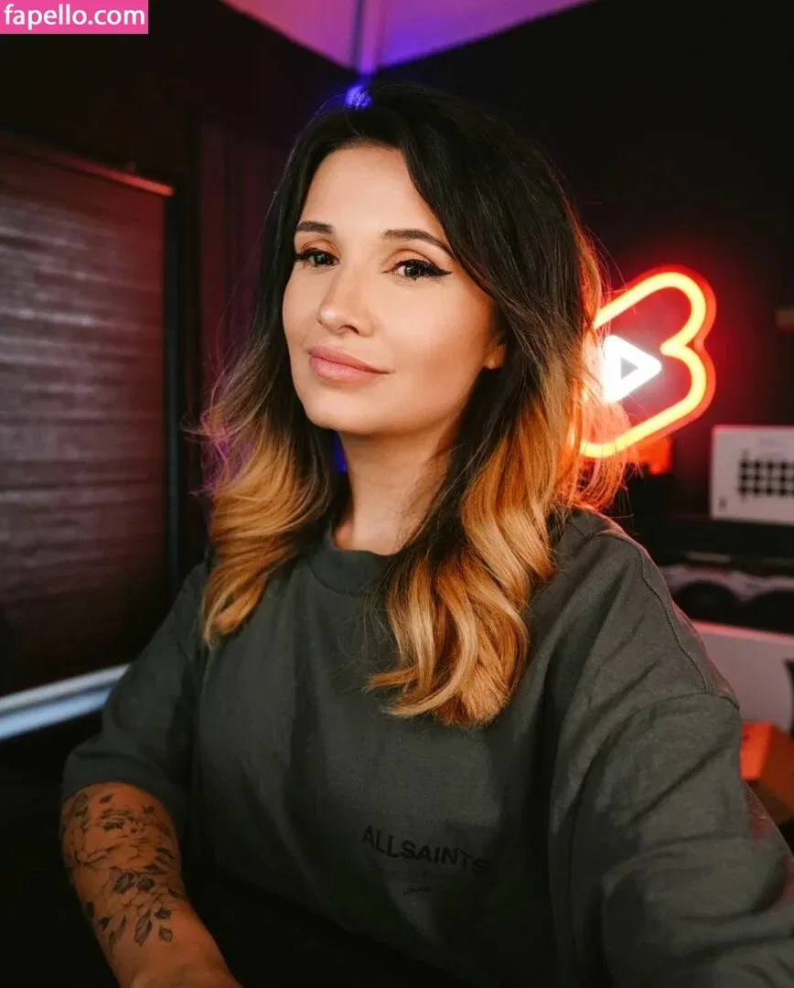 Cute Kami Onlyfans Photo Gallery 