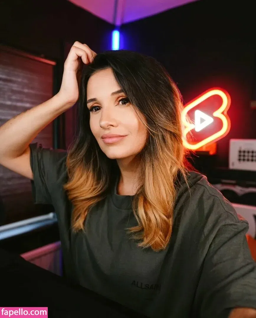 Cute Kami Onlyfans Photo Gallery 