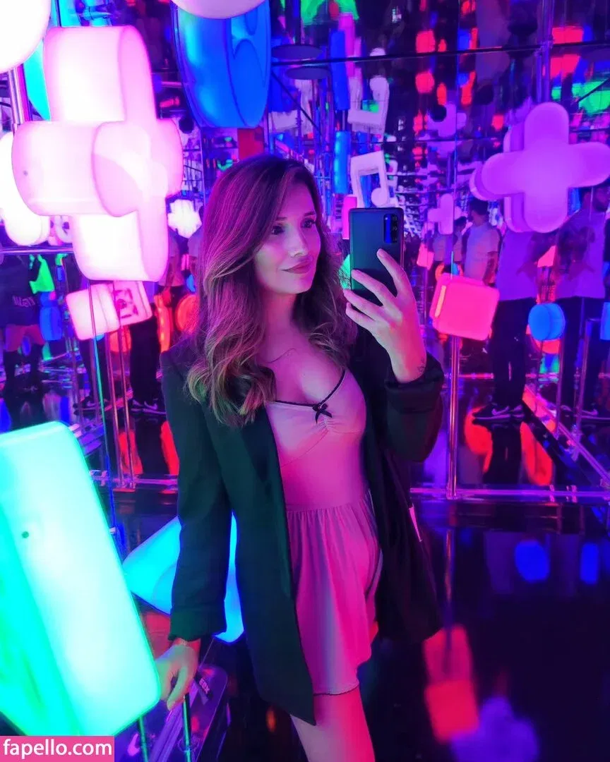 Cute Kami Onlyfans Photo Gallery 