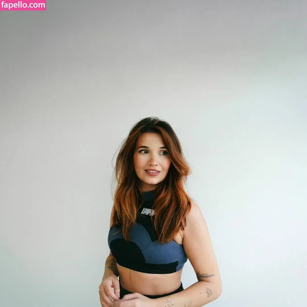 Cute Kami Onlyfans Photo Gallery 