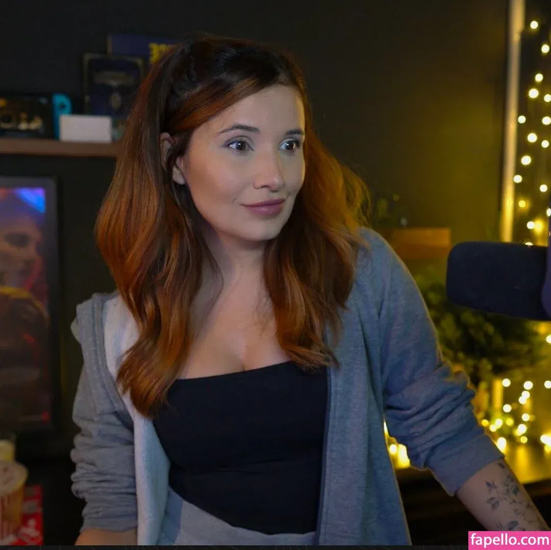 Cute Kami Onlyfans Photo Gallery 