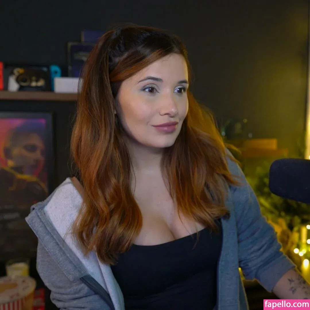 Cute Kami Onlyfans Photo Gallery 