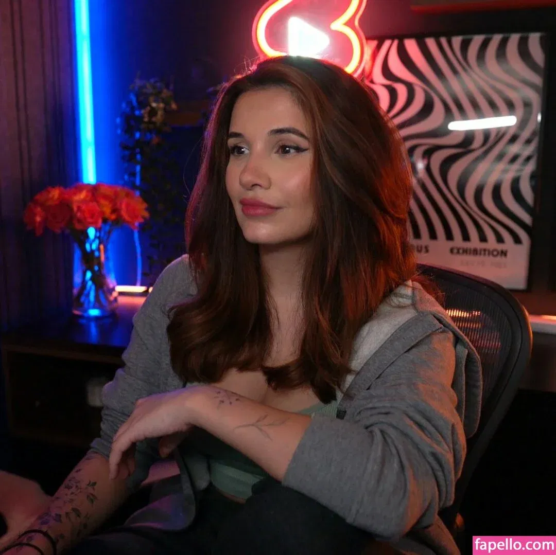 Cute Kami Onlyfans Photo Gallery 