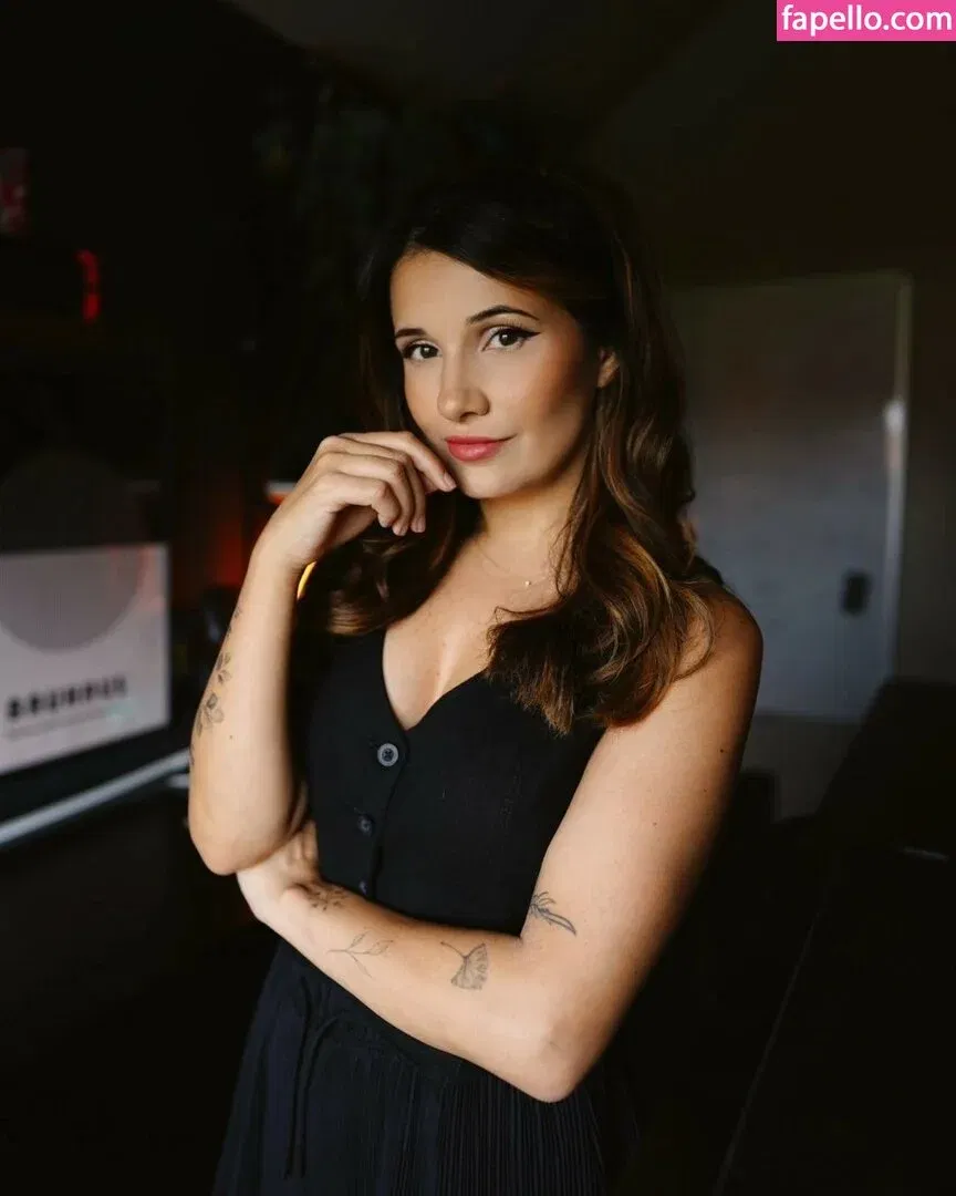 Cute Kami Onlyfans Photo Gallery 