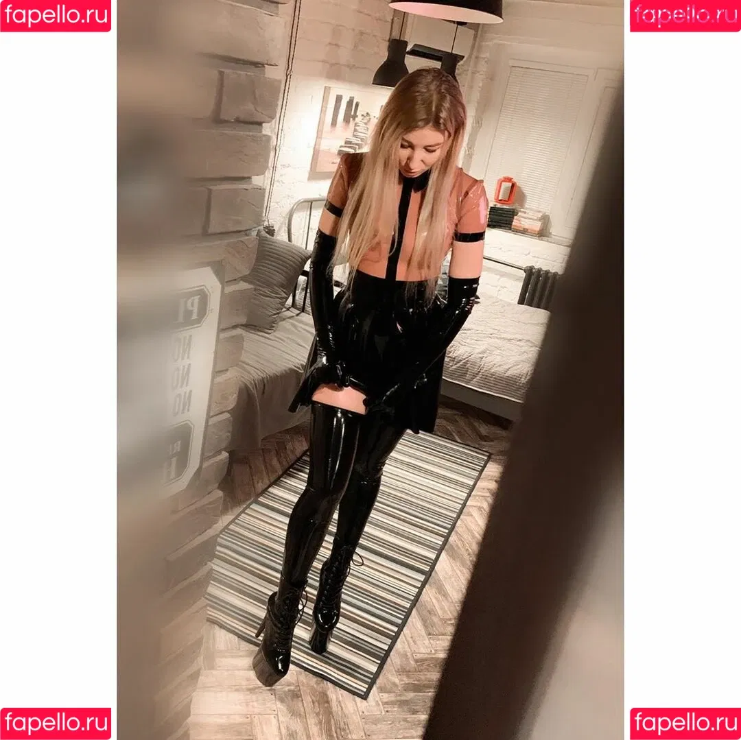 Bronnica Onlyfans Photo Gallery 