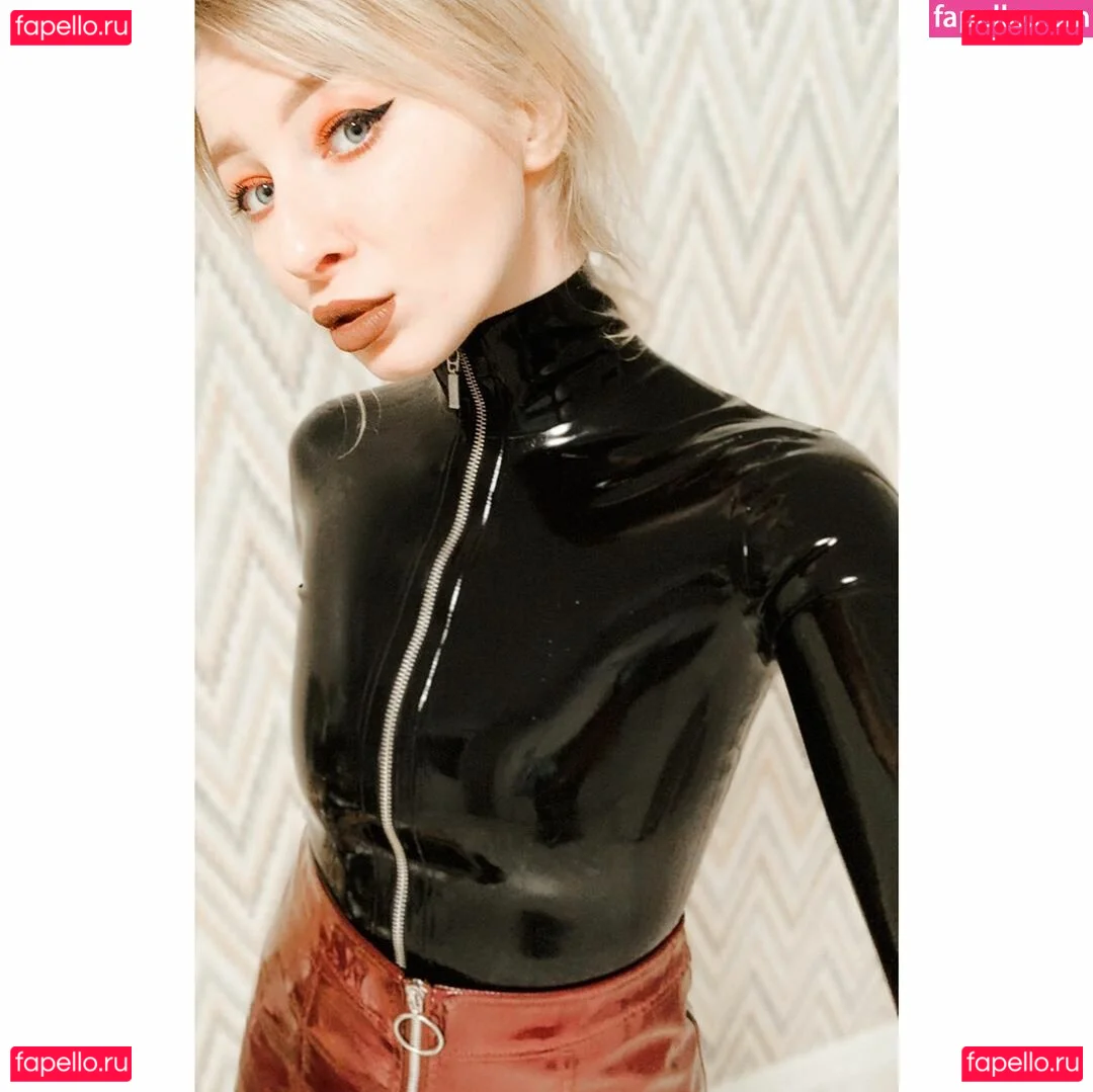 Bronnica Onlyfans Photo Gallery 