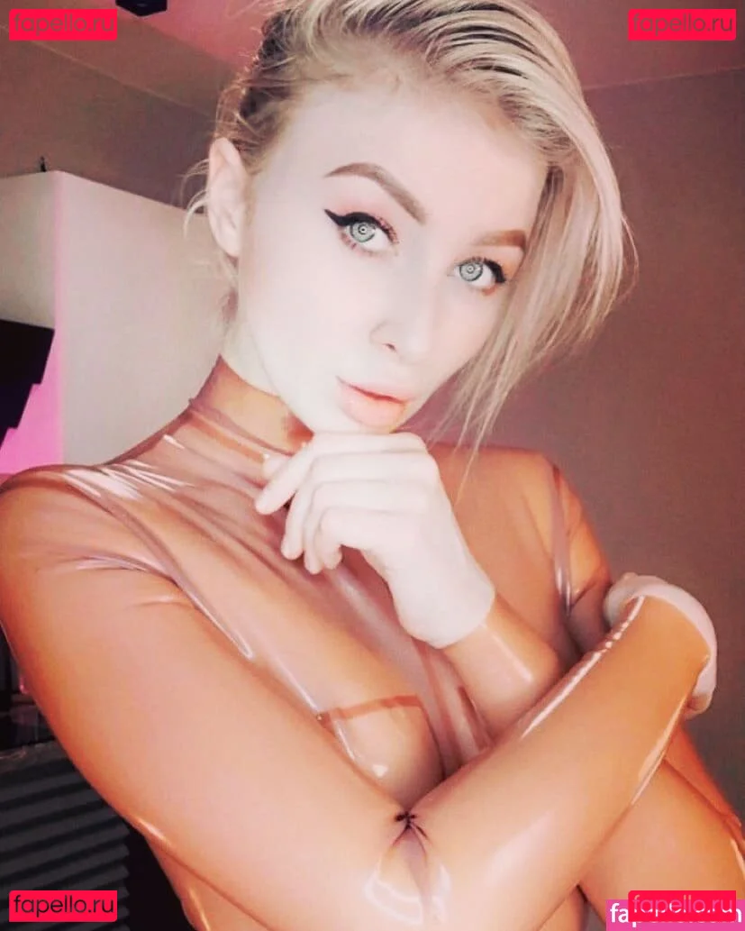 Bronnica Onlyfans Photo Gallery 