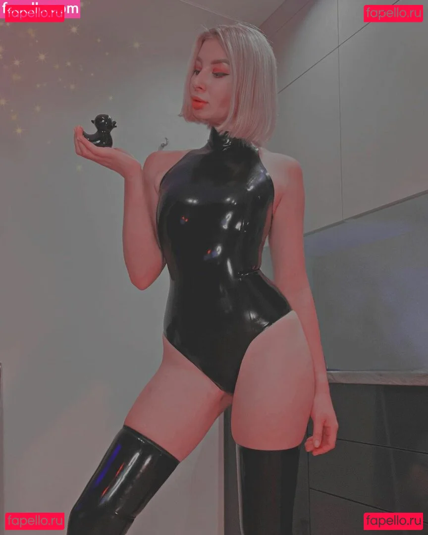 Bronnica Onlyfans Photo Gallery 