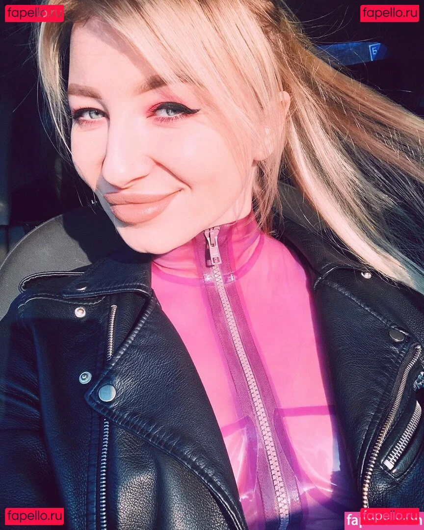 Bronnica Onlyfans Photo Gallery 