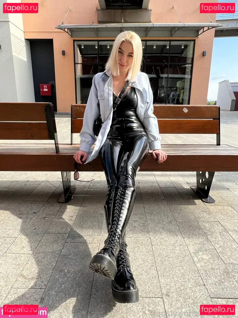 Bronnica Onlyfans Photo Gallery 