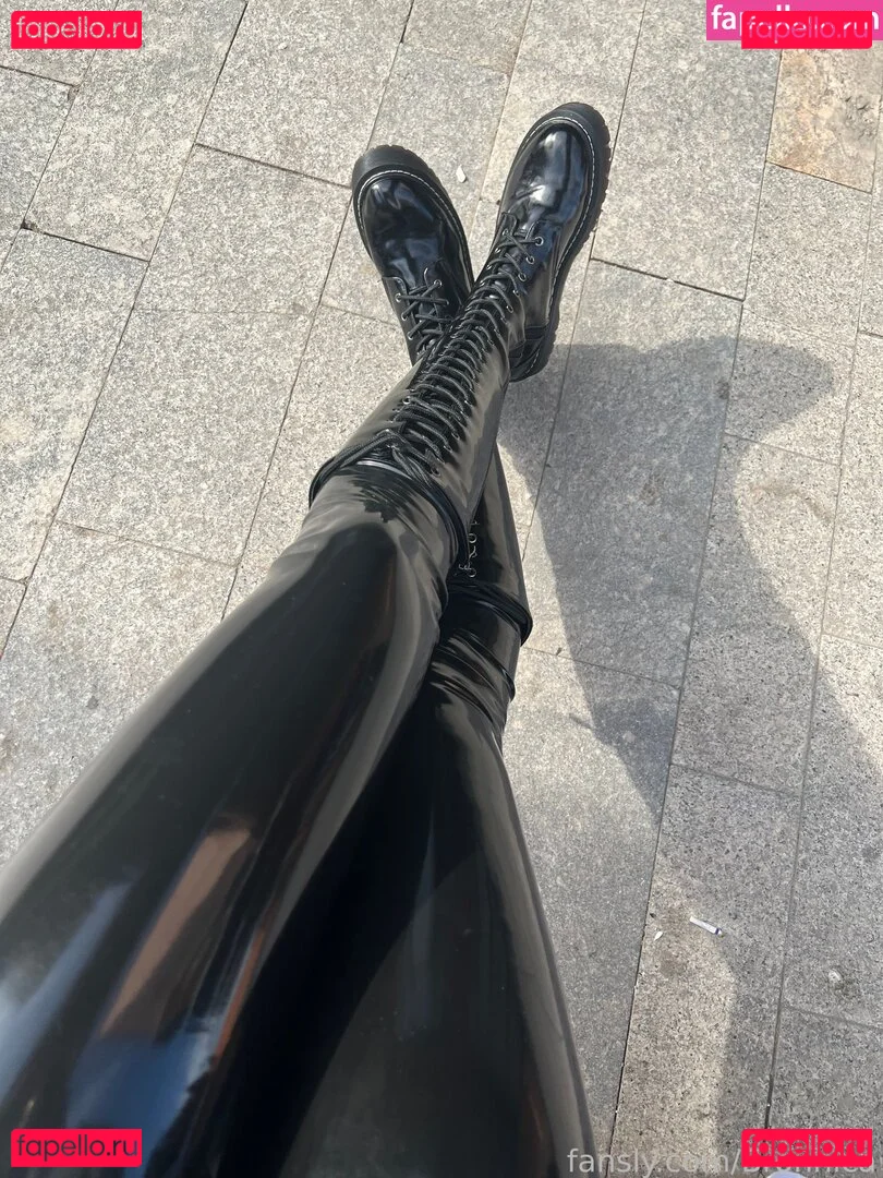 Bronnica Onlyfans Photo Gallery 