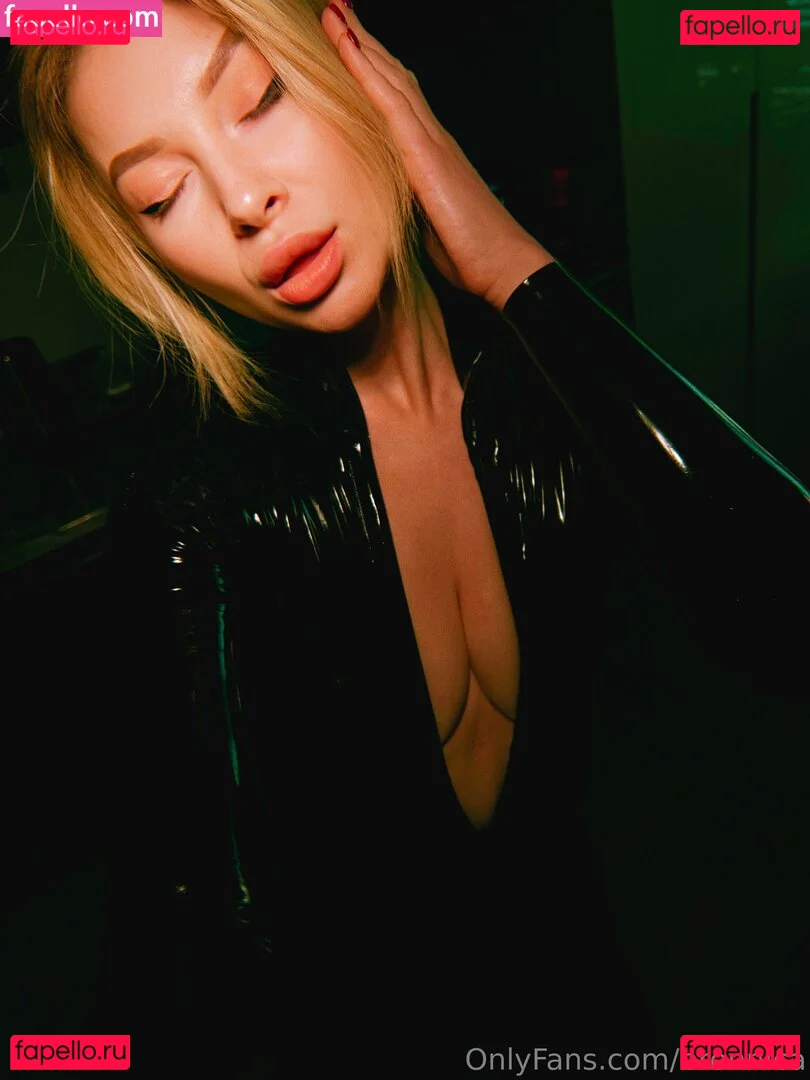 Bronnica Onlyfans Photo Gallery 