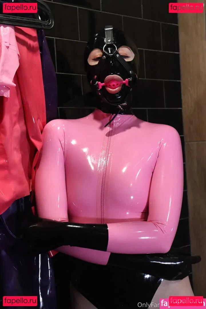 Bronnica Onlyfans Photo Gallery 