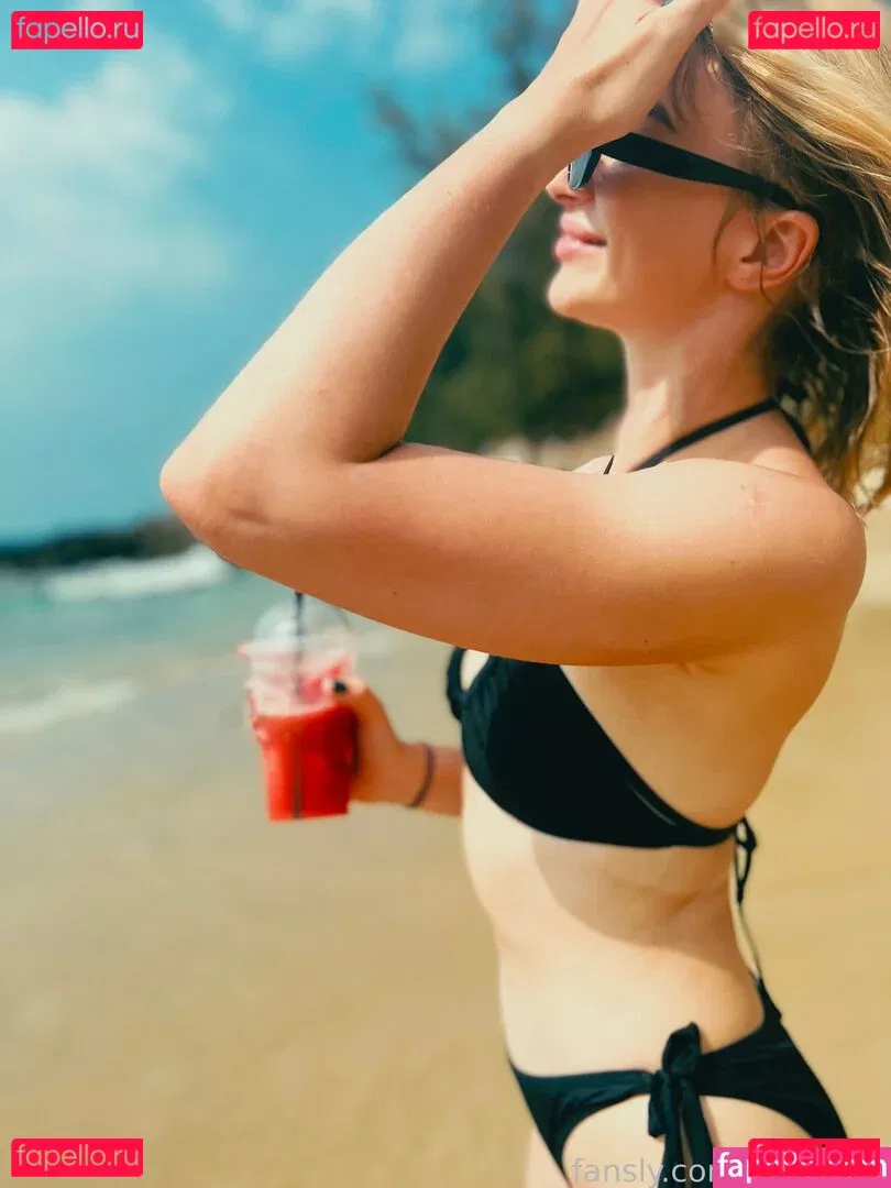 Bronnica Onlyfans Photo Gallery 