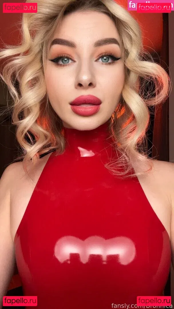 Bronnica Onlyfans Photo Gallery 