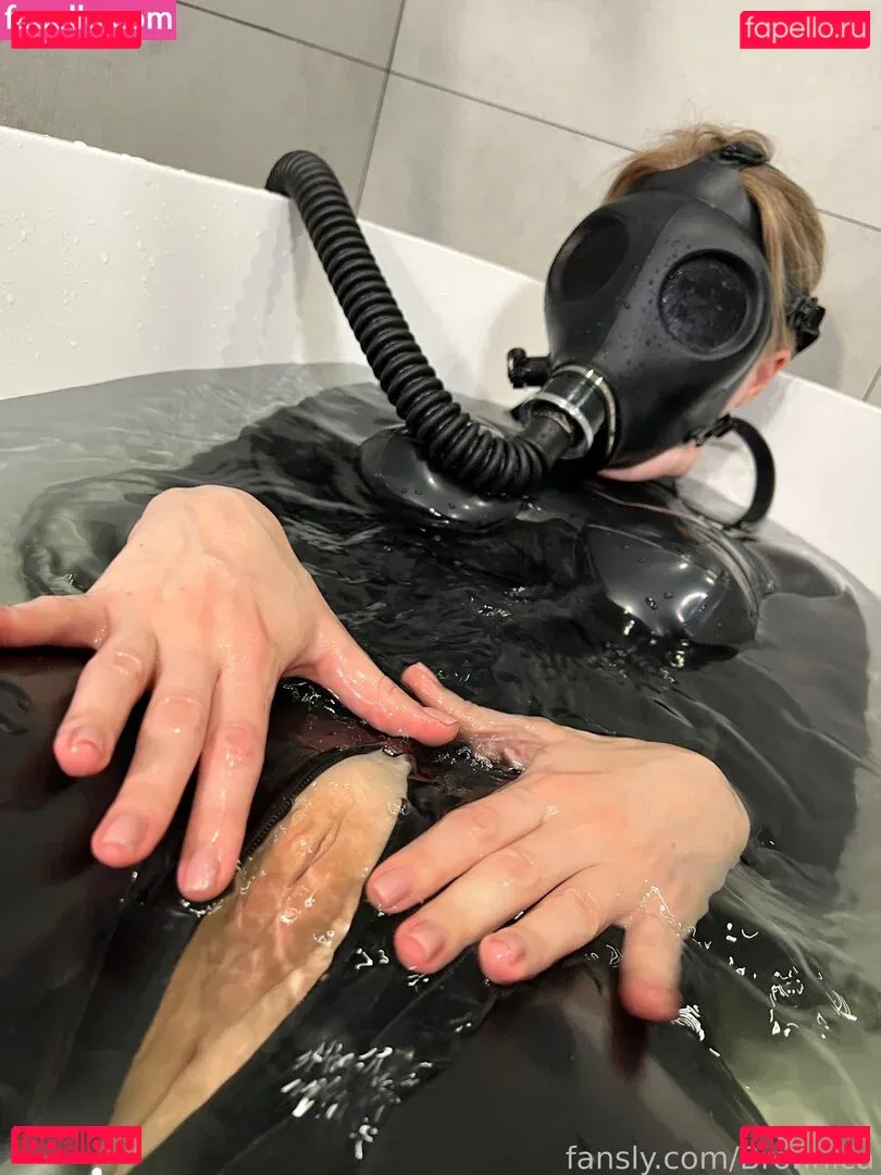 Bronnica Onlyfans Photo Gallery 