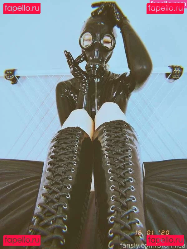 Bronnica Onlyfans Photo Gallery 