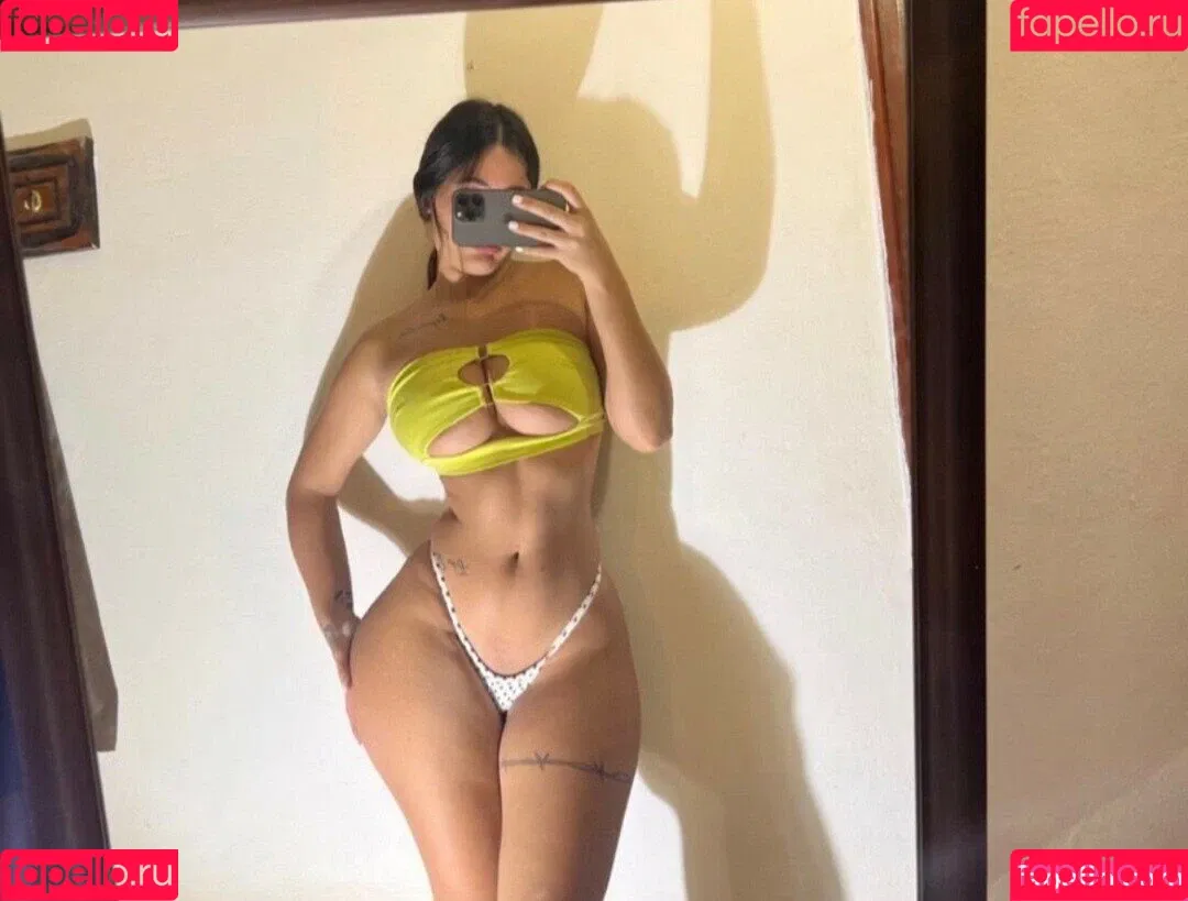 jjuliivargass Onlyfans Photo Gallery 