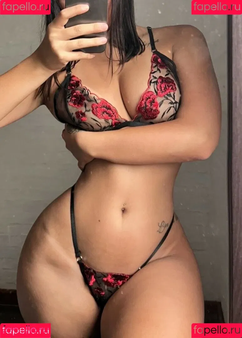 jjuliivargass Onlyfans Photo Gallery 
